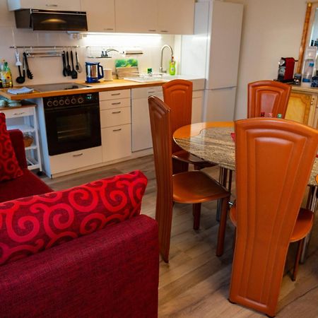 Gemuetliche Wohnung Mit Terasse Und Feuerstelle Lengnau Exterior foto