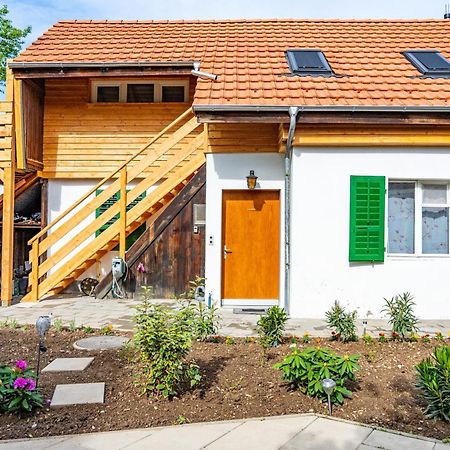 Gemuetliche Wohnung Mit Terasse Und Feuerstelle Lengnau Exterior foto