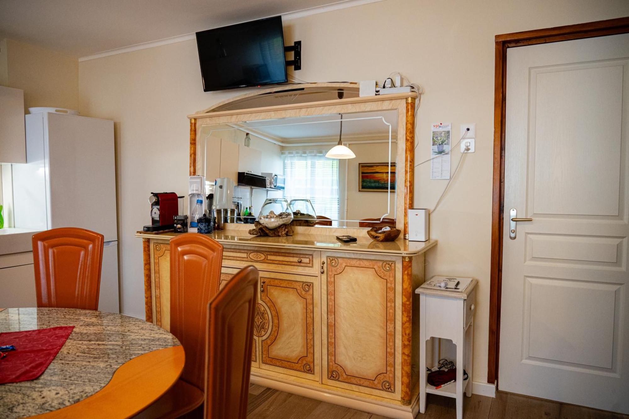 Gemuetliche Wohnung Mit Terasse Und Feuerstelle Lengnau Exterior foto
