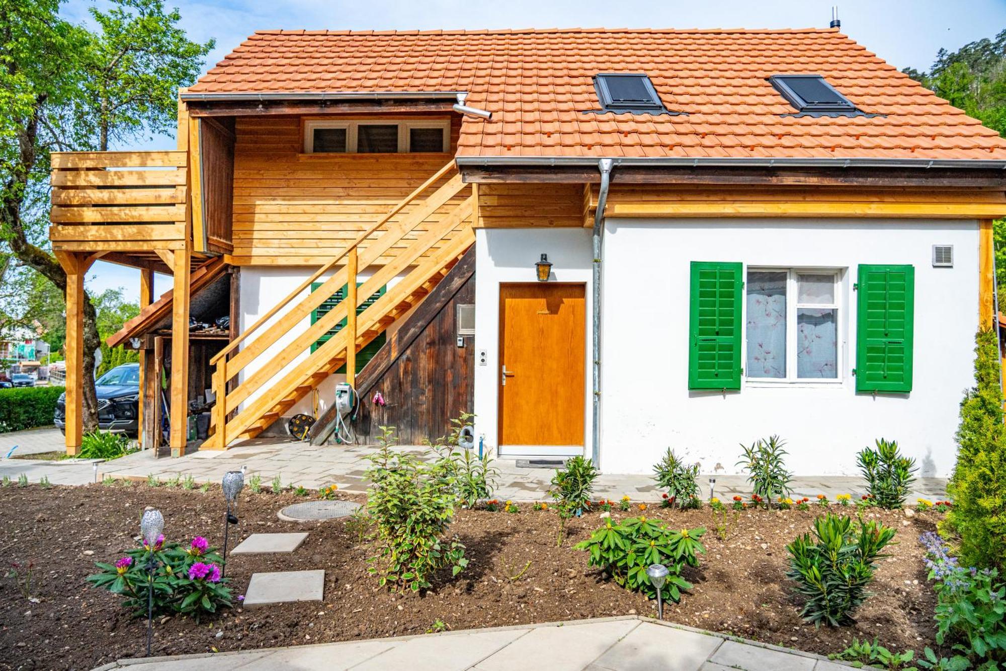 Gemuetliche Wohnung Mit Terasse Und Feuerstelle Lengnau Exterior foto